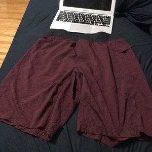 Lululemon medium men’s shorts